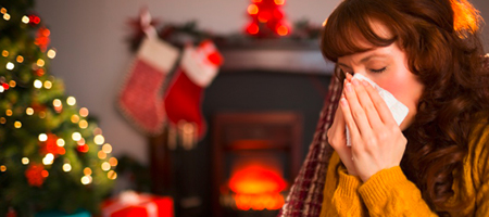 Wir wissen es, wir bereiten uns darauf vor – und trotzdem rennt uns die Zeit vor Weihnachten jedes Jahr aufs Neue weg. Jetzt ist es wichtig, einen kühlen Kopf zu bewahren, denn der Stress kann dem eigenen Immunsystem schnell gefährlich werden.